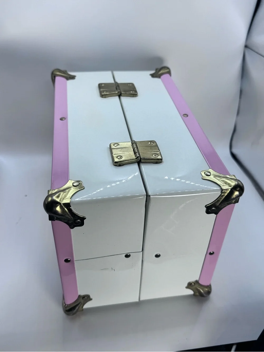 Vintage Vogue Dolls Ginny White and Pink Metal Doll Trunk